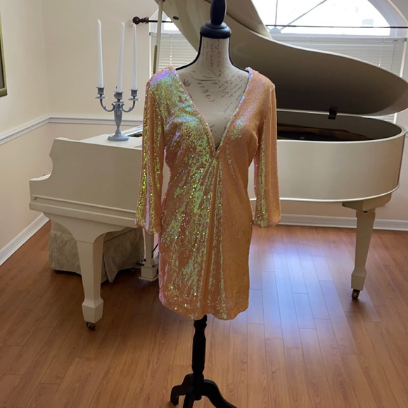 VENUS Dresses & Skirts - Sequin Dress